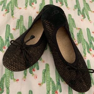 Ugg Black & Tan Wool Ballet Flats. Never worn